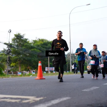 Runner Photo 4887024