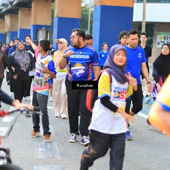 Runner Photo 4888055