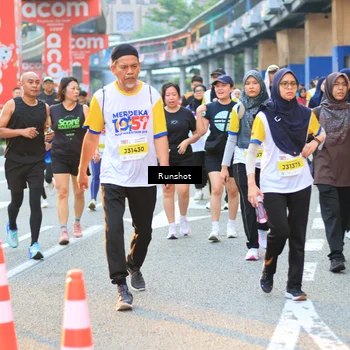 Runner Photo 4888081