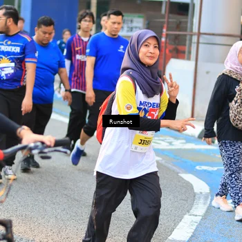 Runner Photo 4888084