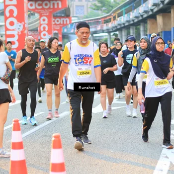 Runner Photo 4888094