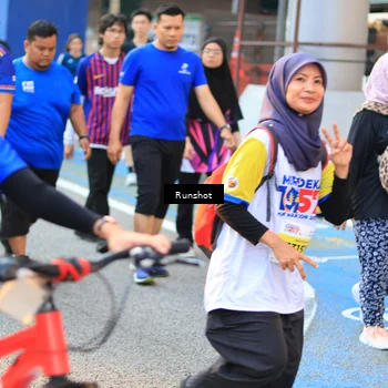 Runner Photo 4888111
