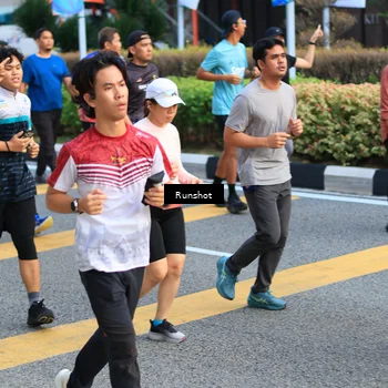 Runner Photo 4888258