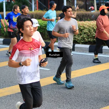 Runner Photo 4888303