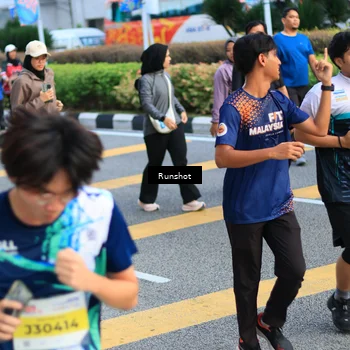Runner Photo 4888349