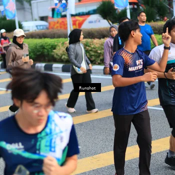 Runner Photo 4888350
