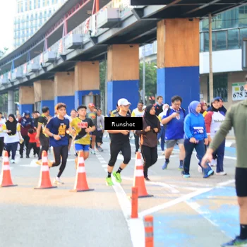 Runner Photo 4888365