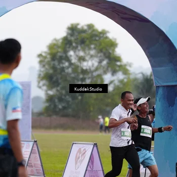Runner Photo 4888716