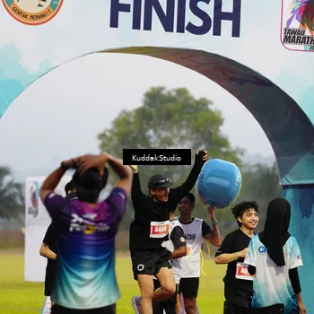 Runner Photo 4888875