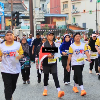 Runner Photo 4892876
