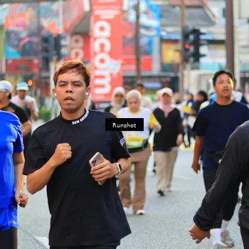 Runner Photo 4892886