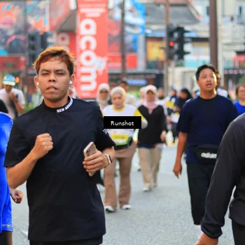 Runner Photo 4892905