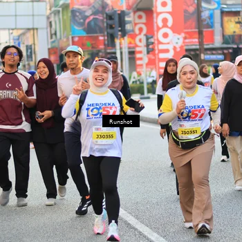 Runner Photo 4892913