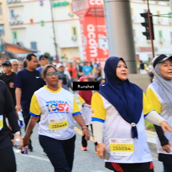 Runner Photo 4893692