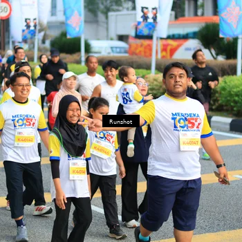 Runner Photo 4893735