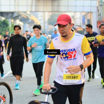 Runner Photo 4893801