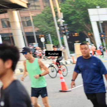 Runner Photo 4894230