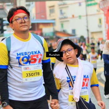 Runner Photo 4894654