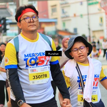 Runner Photo 4894659