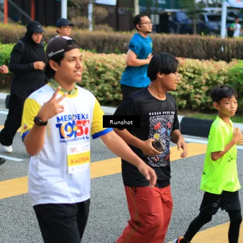Runner Photo 4895012