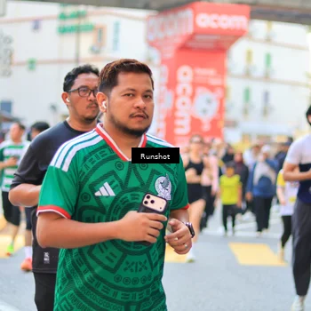 Runner Photo 4896303