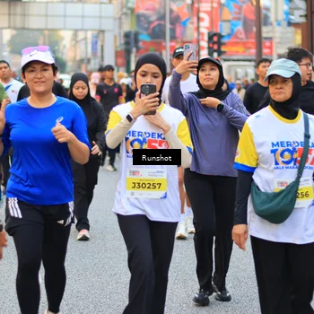 Runner Photo 4896705