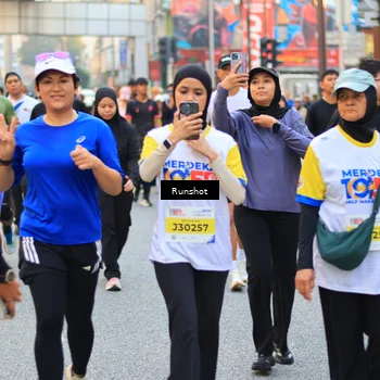 Runner Photo 4896719