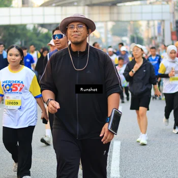 Runner Photo 4896875