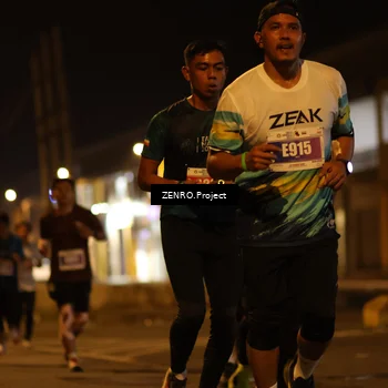 Runner Photo 4896888