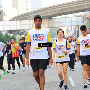 Runner Photo 4898681