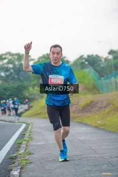 Runner Photo 4900020