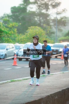 Runner Photo 4900320