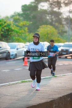 Runner Photo 4900344