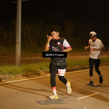 Runner Photo 4901071