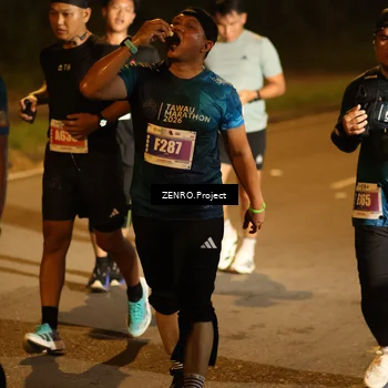 Runner Photo 4901143
