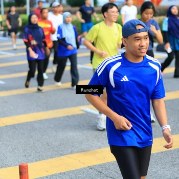 Runner Photo 4901658