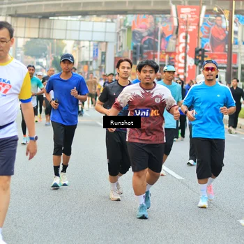 Runner Photo 4901687