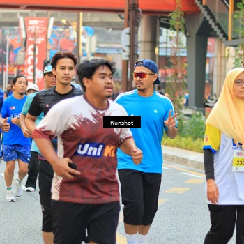 Runner Photo 4901688