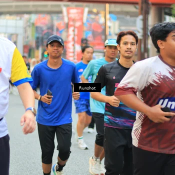 Runner Photo 4901719