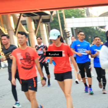 Runner Photo 4902002
