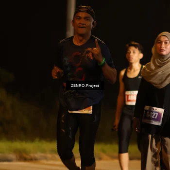 Runner Photo 4903530