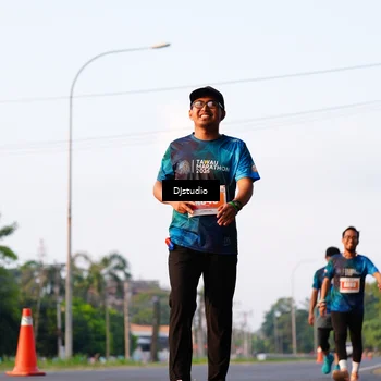 Runner Photo 4905490