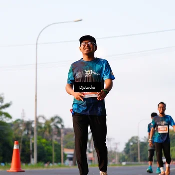 Runner Photo 4905511