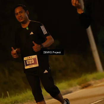 Runner Photo 4905591