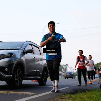 Runner Photo 4906256