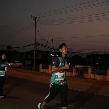 Runner Photo 4906675