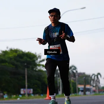 Runner Photo 4908696