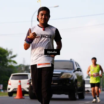 Runner Photo 4909419