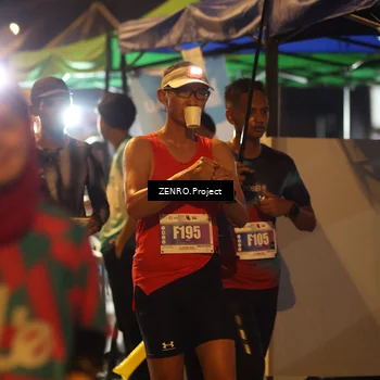 Runner Photo 4913672