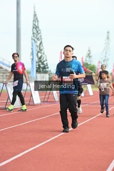 Runner Photo 4915853
